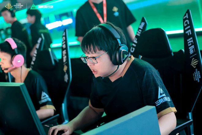 队关键时刻 队关键时刻